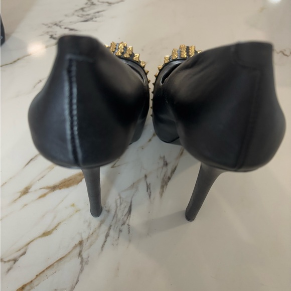 NIB Steve Madden Bolddd- embellished pumps- black and gold size 6 - Picture 4 of 7